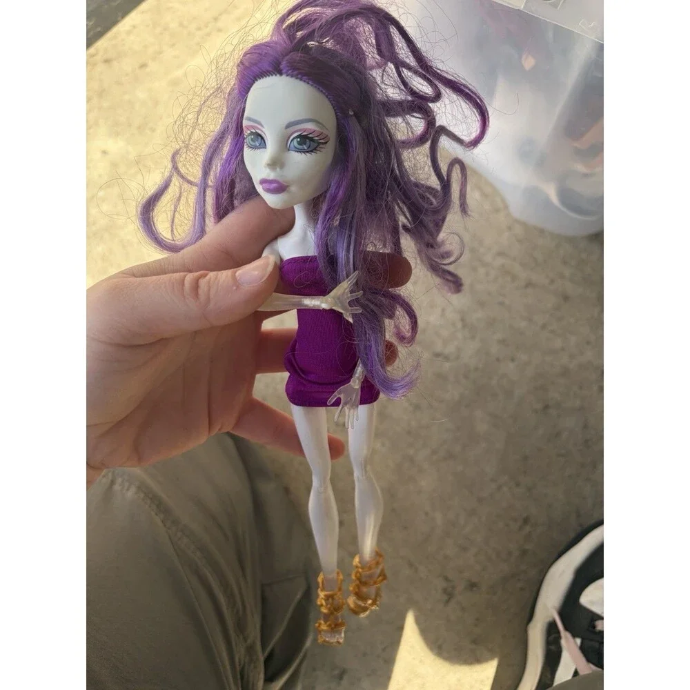 Monster High Doll SPECTRA VONDERGEIST 13 Wishes
